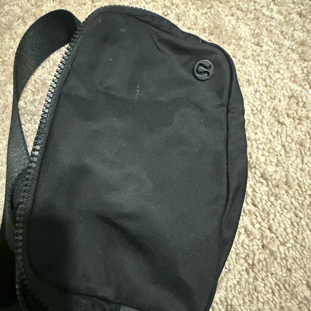 lululemon athletica Men's Black Belt Bag